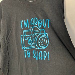 EUC Mens Long Sleeve T Shirt Photographer  Im About to Snap Black Blue2XL 2 XL